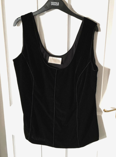 Black velvet top - , 18