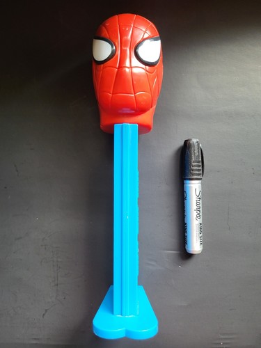 Spiderman giant inch pez - spiderman,