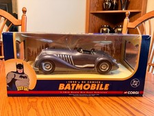 Batman BATMOBILE Corgi DC
