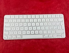 Apple Magic Keyboard w. Touch ID A2449 Silicon CPU Italian Silver w usb-c cable