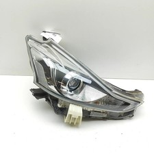 TOYOTA PRIUS PLUS XW40 Front