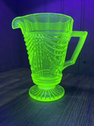Art deco uranium - art,