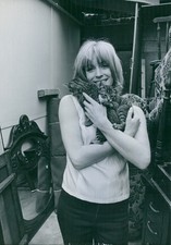 Suzy Kendall 11" x 8.5" inch