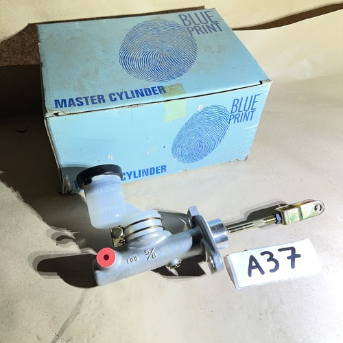 Clutch master cylinder fits - cylinder,