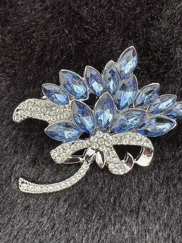 Stunning silver blue - silver,