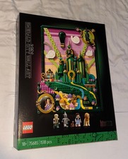 LEGO Wicked: Emerald City Wall