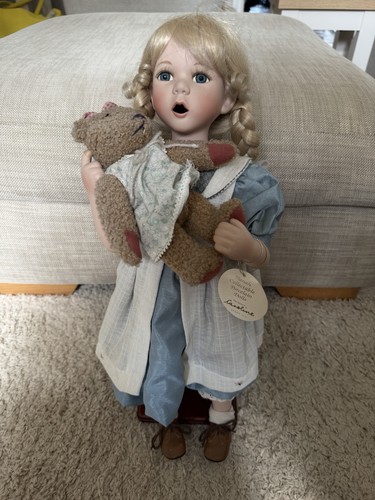 Hanah collectable porcelain - collectable,
