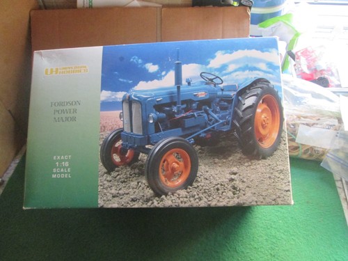 Universal hobbies fordson - hobbies,