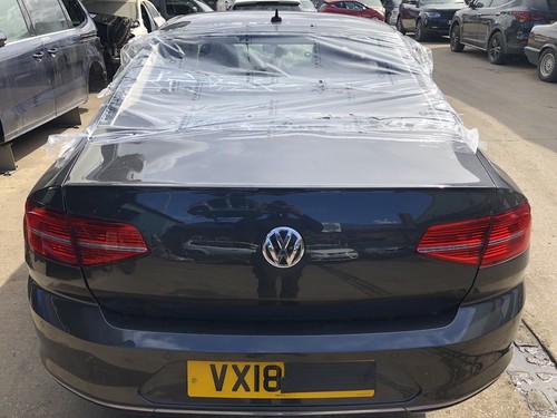 Volkswagen passat saloon - volkswagen,
