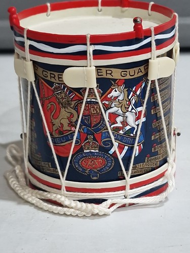 The grenadier guards miniature - the,