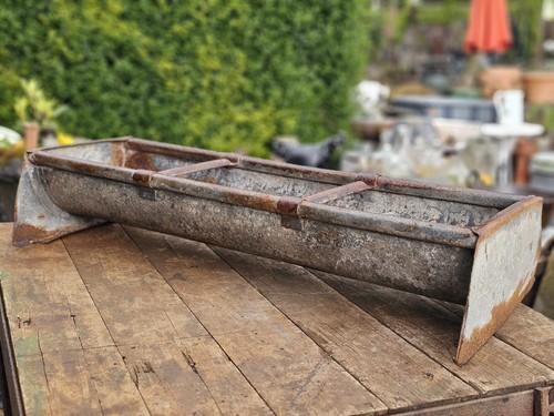 Galvanise vintage trough - galvanise,