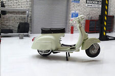 Vespa 125 SUPER 1965 1:18