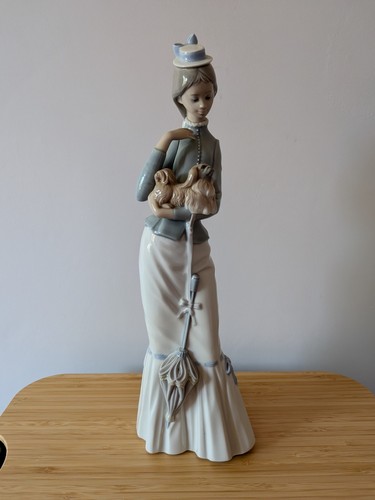 Lladro 4893 walk with the - walk,