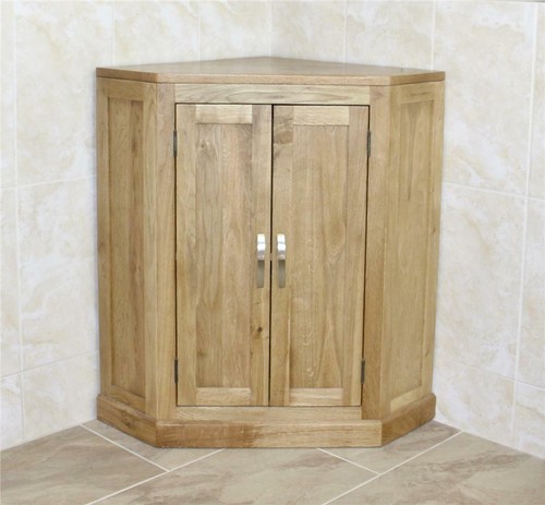 Cloakroom corner bathroom - corner,