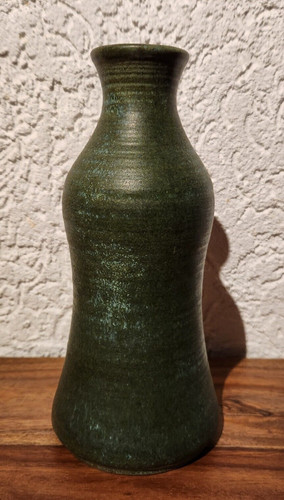 Green pottery - green,