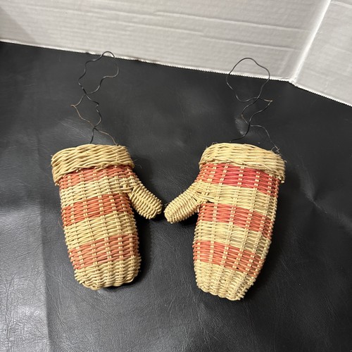 Wicker mitten mini baskets - mitten,