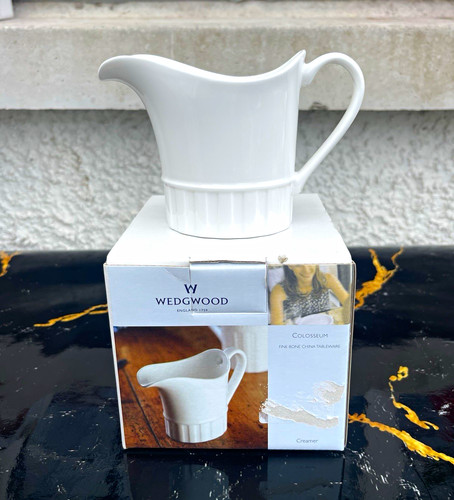 Wedgwood colosseum white - colosseum, bone