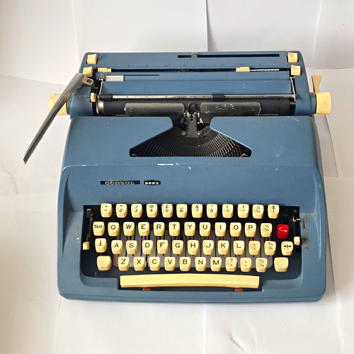 Vintage consul 2223 typewriter - vintage,
