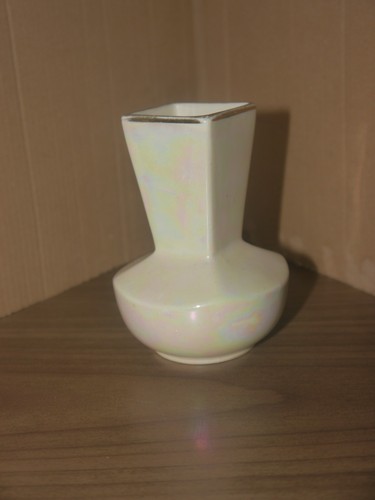 Vintage pearlised vase myott - vase,
