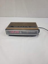 Vtg General Electric 7-4625C Walnut Wood Grain AM/FM Digital Alarm Clock Radio