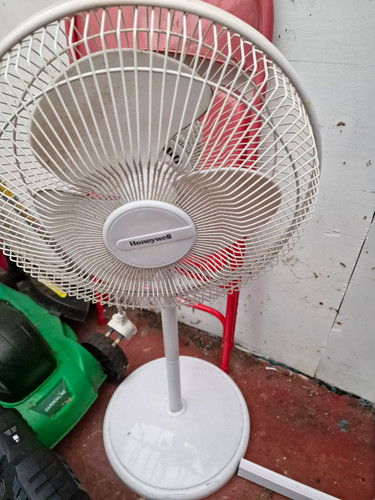 Honeywell white pedestal - honeywell,