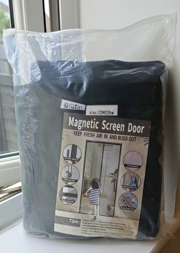 Magnetic mesh screen door - magnetic,
