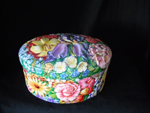 Churchill embossed floral - embossed,