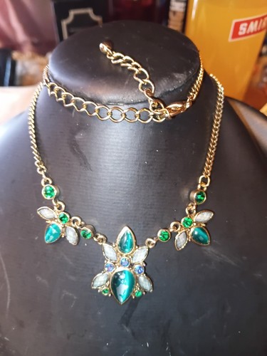 Gold tone necklace similar - gold-tone,