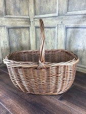 VINTAGE TRADITIONAL WICKER