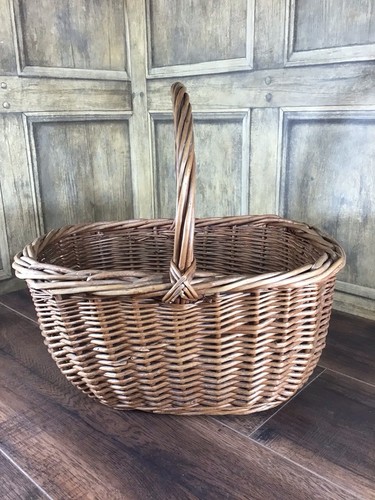 Vintage traditional wicker - traditional,