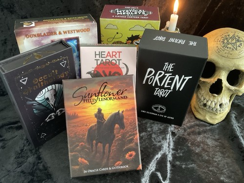 Mixed tarot oracle and - tarot,,