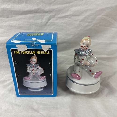 Vintage clown girl wind - clown,