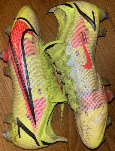 Player issue nike mercurial - player,