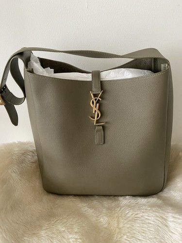 Saint laurent a - 5, 7