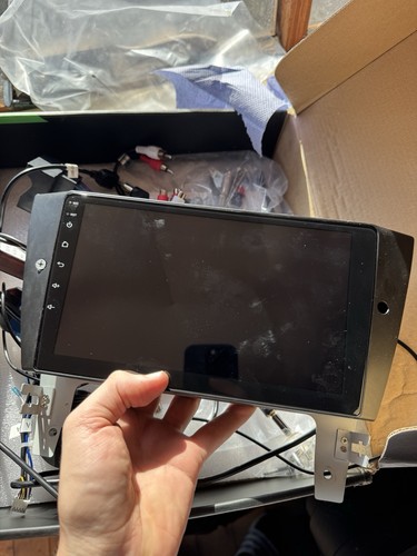 Eonon car stereo screen - 9",
