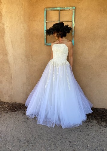 Vtg 70s white wedding gown - vtg,