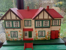 Fully furnished vintage 1950's Triang Dolls House.