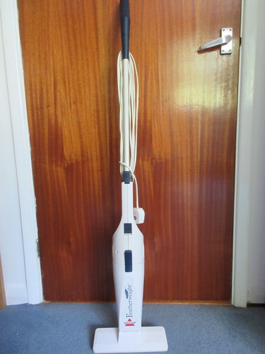 Bissell featherweight 3105 - bissell, j