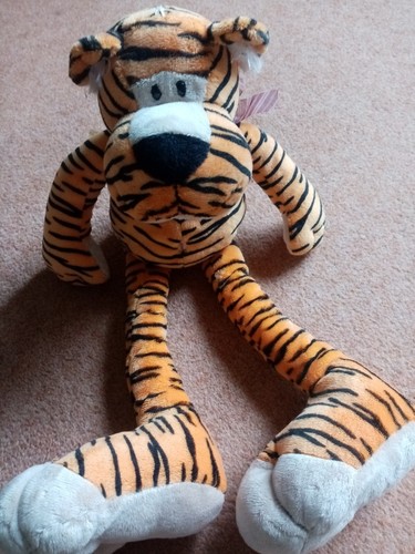 Cuddle crew tiger plush - crew, 18