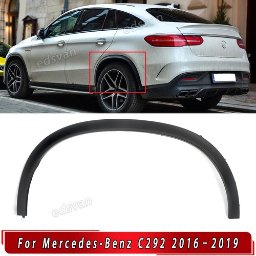 Rear left wheel arch - trim, rim