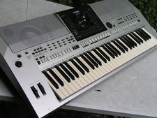 Used Yamaha PSR S 900 Keyboard