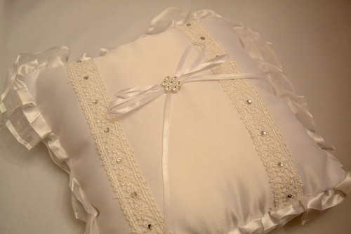 Beautiful wedding ring cushion - ring,