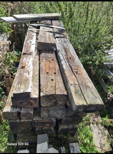 Reclaimed oak railway sleepers - oak,