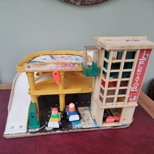 Fisher-Price Toys Elevator 930