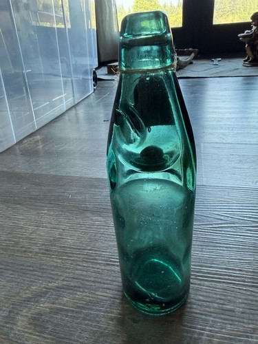 Vintage green codd - vintage, neck