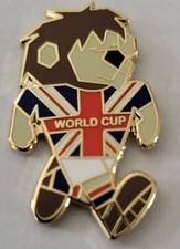 World Cup Willie 1966 England Mascot Enamel Badge  (Discounted Postage UK)