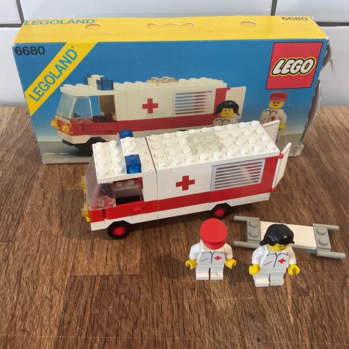 Legoland town rare ambulance - rare,