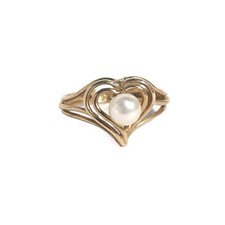 14K Solid Gold Pearl Heart