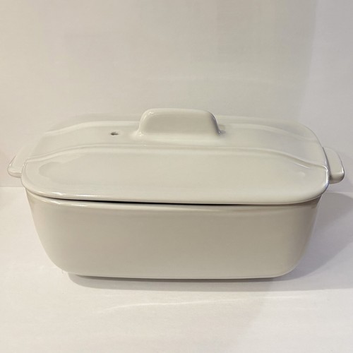 Vintage pyrex ceramic - pyrex, lidded
