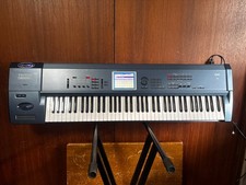 Korg TRITON Extreme 76-Key